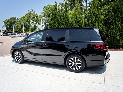 Certified 2026 Honda Odyssey EX-L image 7