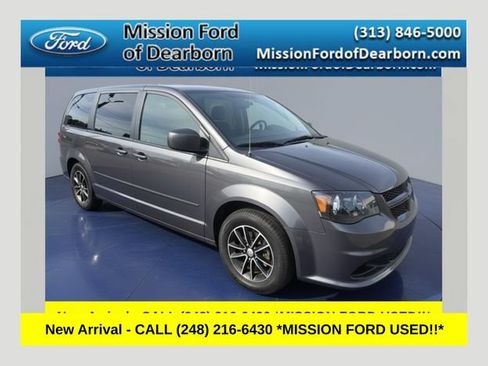 Used 2017 Dodge Grand Caravan SE FWD image 1