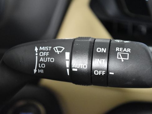 Used 2024 Toyota RAV4 Limited image 24