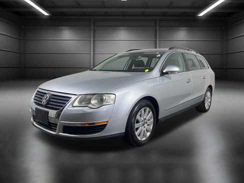 Used 2007 Volkswagen Passat 2.0T image 3