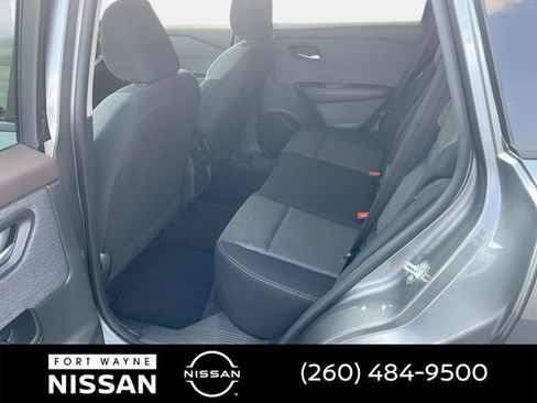 Used 2023 Nissan Rogue SV AWD/4WD image 14