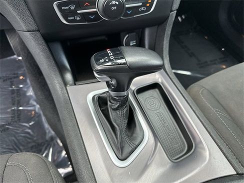 Used 2023 Dodge Charger SXT image 20