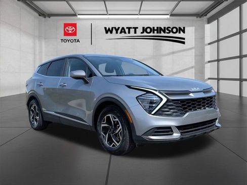 Used 2024 Kia Sportage LX image 7