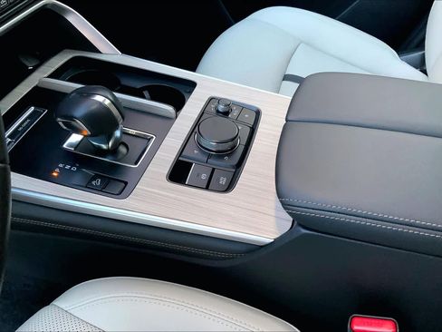 Used 2025 MAZDA CX-90 3.3 Turbo w/ Preferred Package image 17