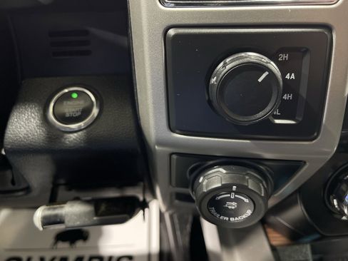 Used 2017 Ford F150 Lariat image 26