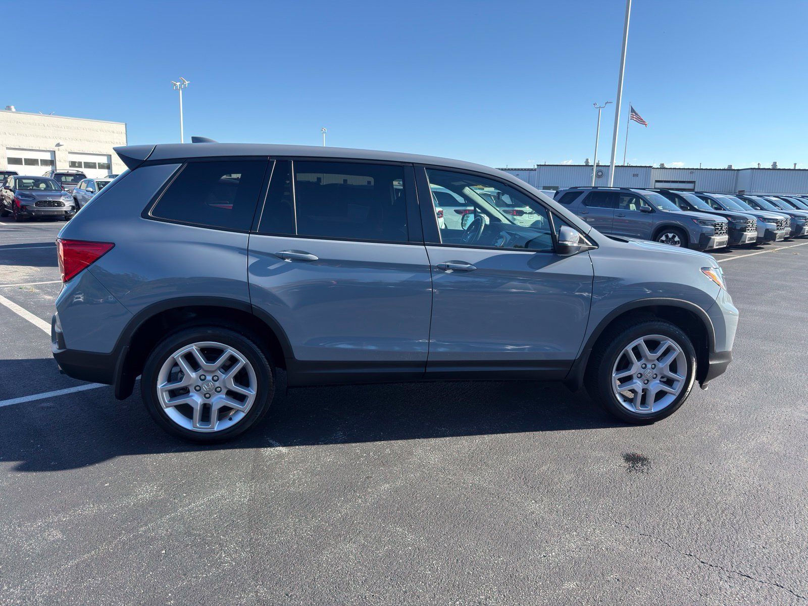 Used 2024 Honda Passport EX-L image 9