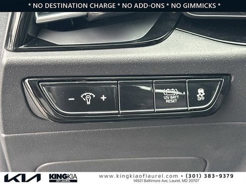 Used 2025 Kia Niro EX Touring FWD image 14
