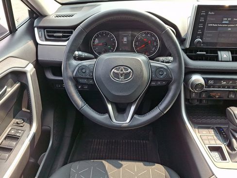 Used 2021 Toyota RAV4 XLE w/ Convenience Package AWD/4WD image 2