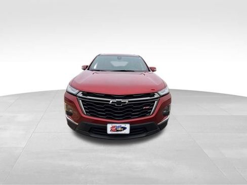 Used 2023 Chevrolet Traverse RS image 3