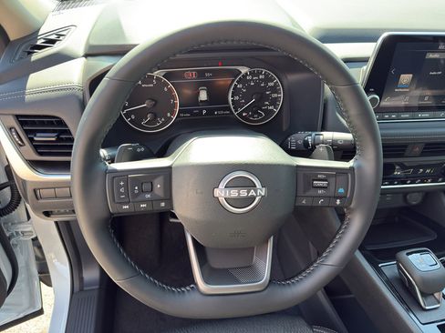 New 2026 Nissan Rogue SV AWD/4WD image 16