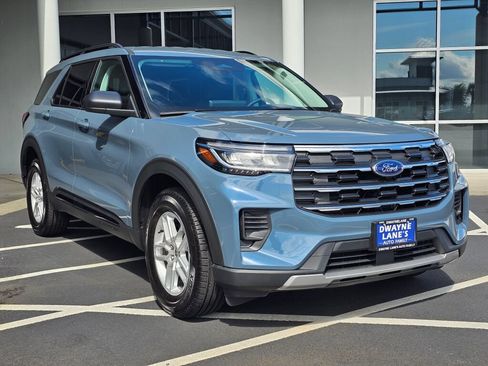 Used 2026 Ford Explorer Active AWD/4WD image 7