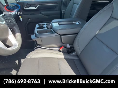 New 2025 GMC Sierra 2500 SLT image 9