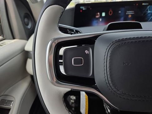 New 2026 Lincoln Navigator Premiere AWD/4WD image 21