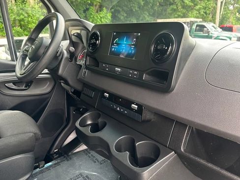 Used 2023 Mercedes-Benz Sprinter 2500 w/ Acoustic Package image 29