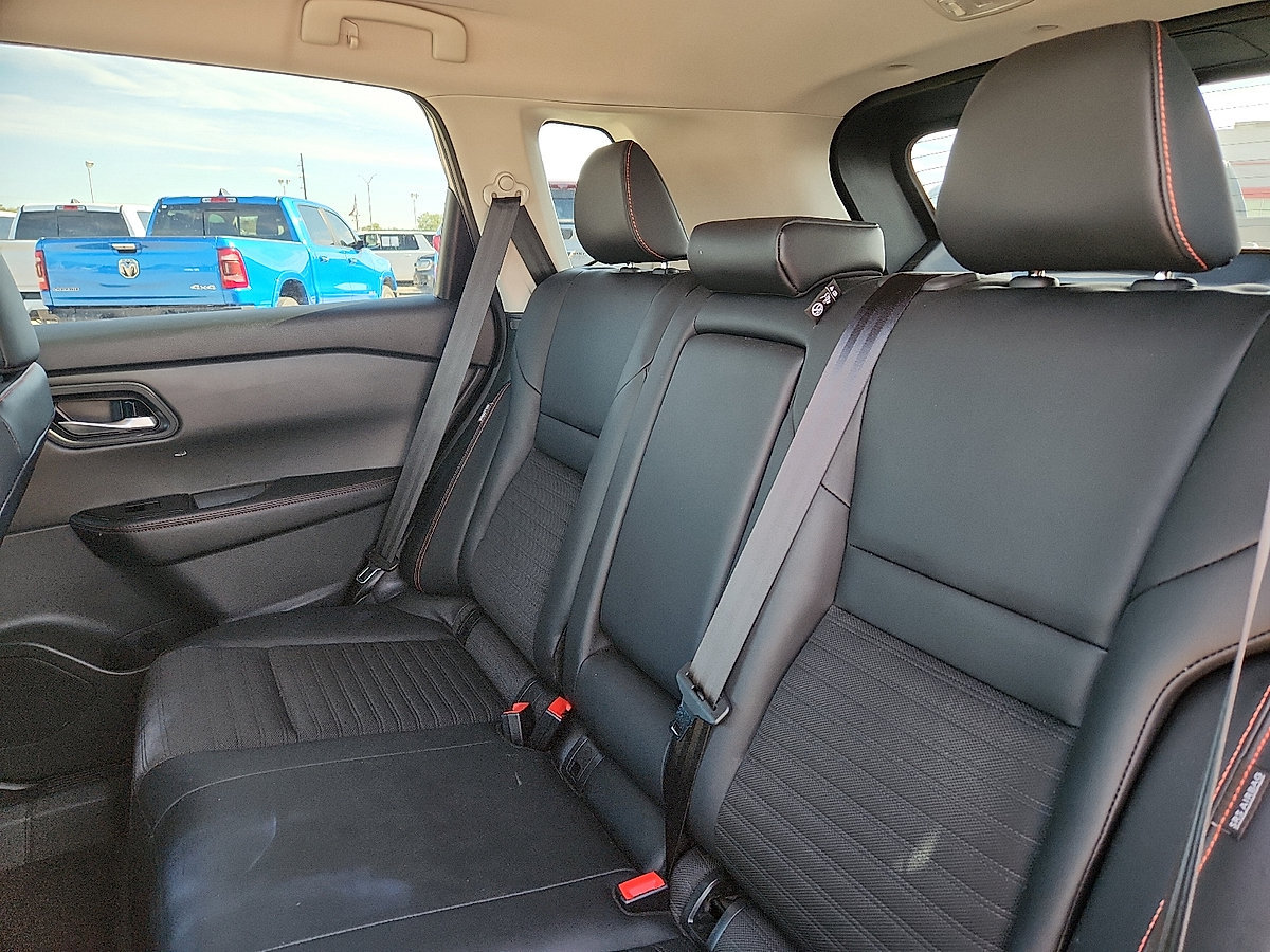 Used 2026 Nissan Rogue SV AWD/4WD image 6