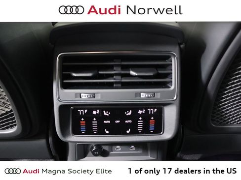 New 2026 Audi SQ8 Prestige image 26