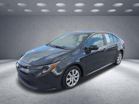 Used 2024 Toyota Corolla LE FWD image 3