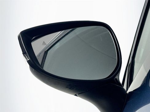 Certified 2025 MAZDA CX-50 AWD 2.5 S w/ Premium Plus Pkg image 5