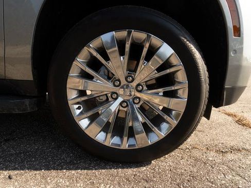 Used 2025 GMC Yukon Denali w/ LPO, Floor Liner Package image 42