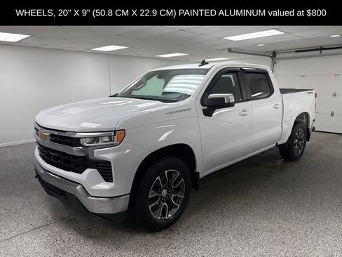 Used 2024 Chevrolet Silverado 1500 LT image 3