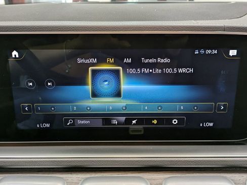 Used 2021 Mercedes-Benz GLS 580 4MATIC image 11