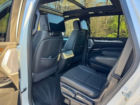 Certified 2025 Cadillac Escalade Sport Platinum image 28