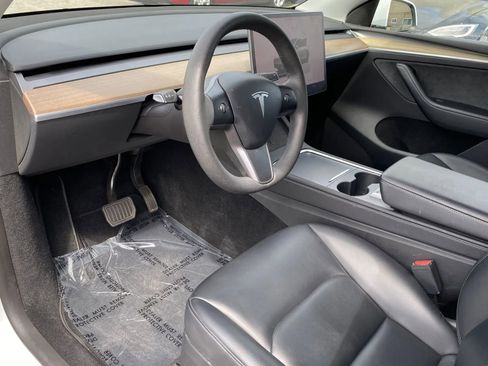 Used 2023 Tesla Model Y Long Range image 10