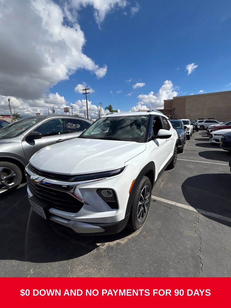 Used 2025 Chevrolet TrailBlazer LT AWD/4WD image 1