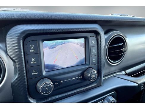 Used 2019 Jeep Wrangler Unlimited Sport S AWD/4WD image 14