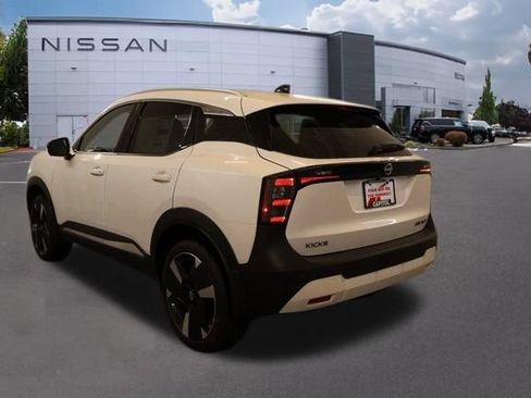 New 2026 Nissan Kicks SR w/ SR Premium Package AWD/4WD image 5
