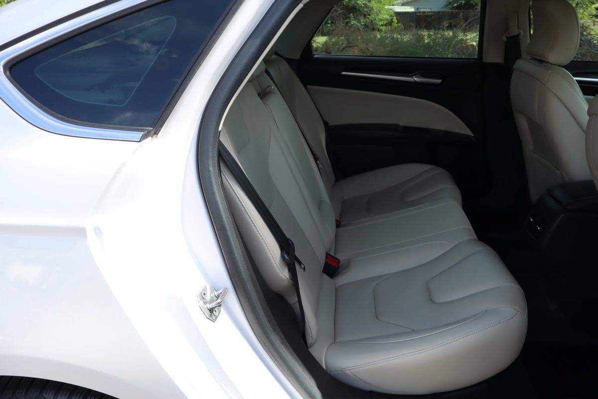 Used 2017 Ford Fusion Titanium FWD image 21