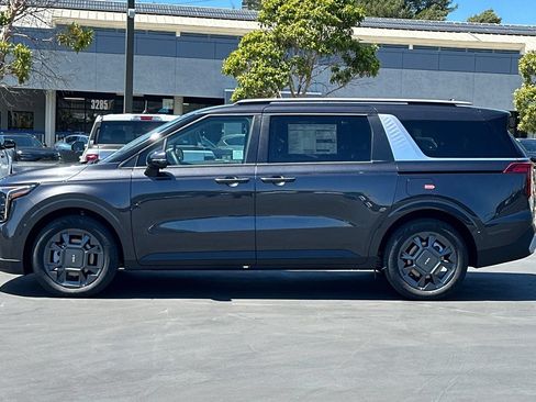 New 2026 Kia Carnival EX FWD image 7