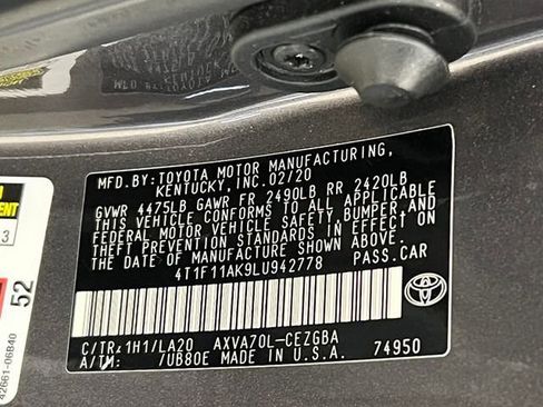 Used 2020 Toyota Camry XLE image 17