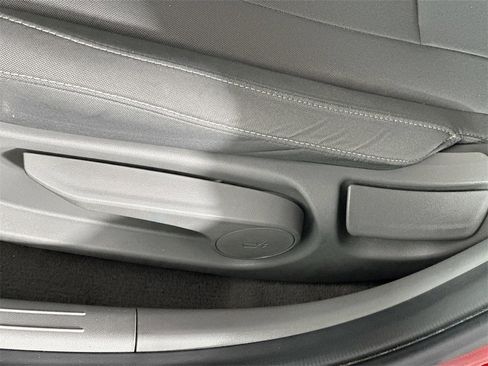 Used 2024 Hyundai Elantra SEL image 21