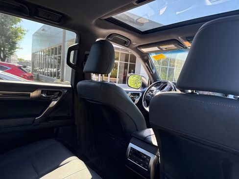 Certified 2023 Lexus GX 460 Premium w/ Premium Package AWD/4WD image 9
