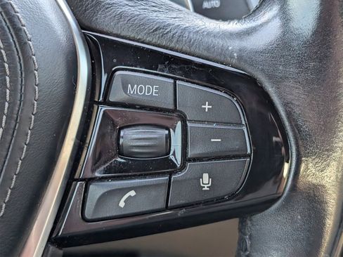 Used 2017 BMW 530i xDrive image 25