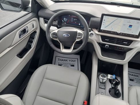 New 2026 Ford Explorer Active w/ Active Comfort Package image 15