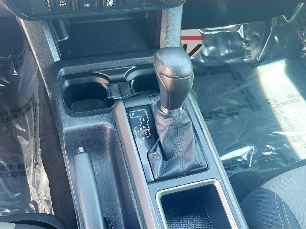 Used 2022 Toyota Tacoma TRD Sport AWD/4WD image 17