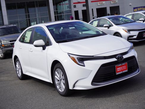 New 2026 Toyota Corolla XLE image 25