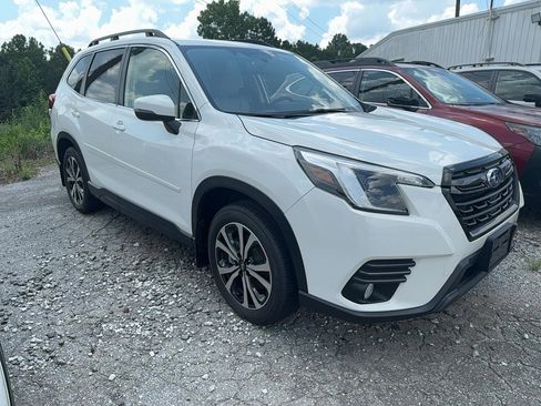 Used 2023 Subaru Forester Limited image 1