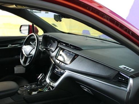 Used 2021 Cadillac XT5 Premium Luxury AWD/4WD image 12