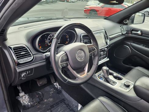 Used 2019 Jeep Grand Cherokee Overland image 11