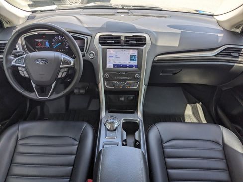 Used 2020 Ford Fusion SEL image 13