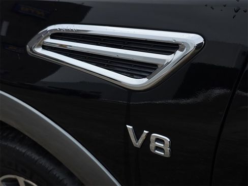 Used 2018 Nissan Armada SL w/ Premium Package image 10