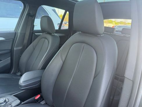 Certified 2022 BMW X1 xDrive28i w/ Convenience Package image 3