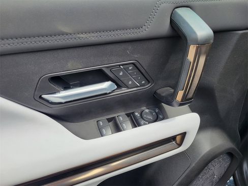 New 2025 GMC Hummer EV 2X image 8