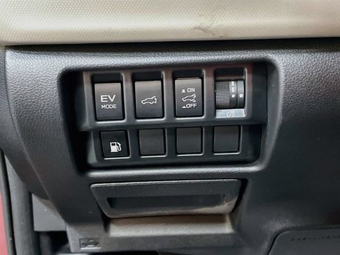 Used 2025 Subaru Forester Limited AWD/4WD image 10