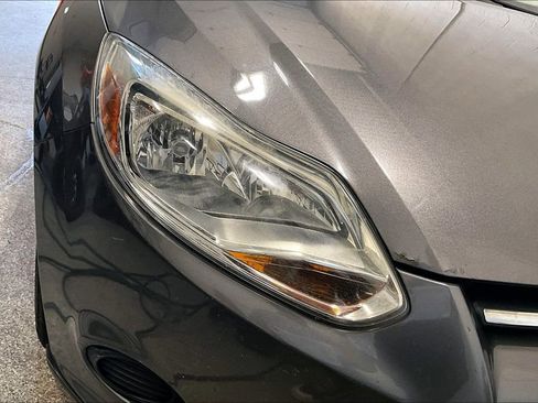 Used 2014 Ford Focus SE FWD image 27
