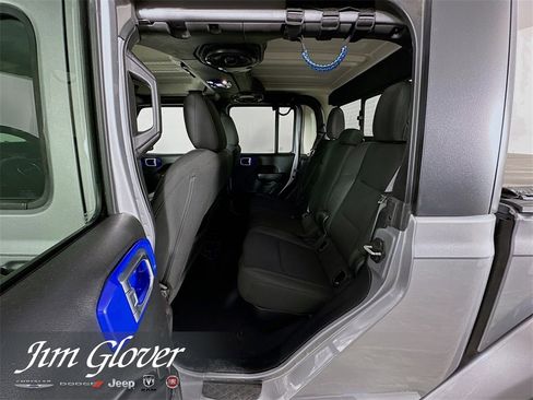 Used 2020 Jeep Gladiator Sport w/ Quick Order Package 24S image 16