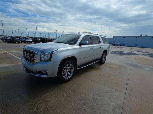 Used 2019 GMC Yukon XL SLT w/ Open Road Package RWD image 1